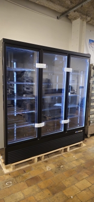 Armoire vitrine &agrave; boissons 1664 L &ndash; 3 portes avec &eacute;clairage LED, id&eacute;ale pour magasins et supermarch&eacute;s