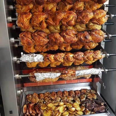 Rotissoire à  gaz ECO avec 8 broches pour 48 poulets